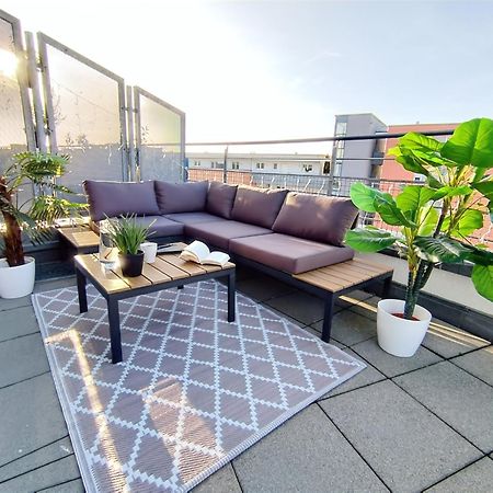 Ulmer Penthouse Fuer 7, Arbeitsplatz, Xxl-Dachterrasse, Grill, Wii Exterior foto